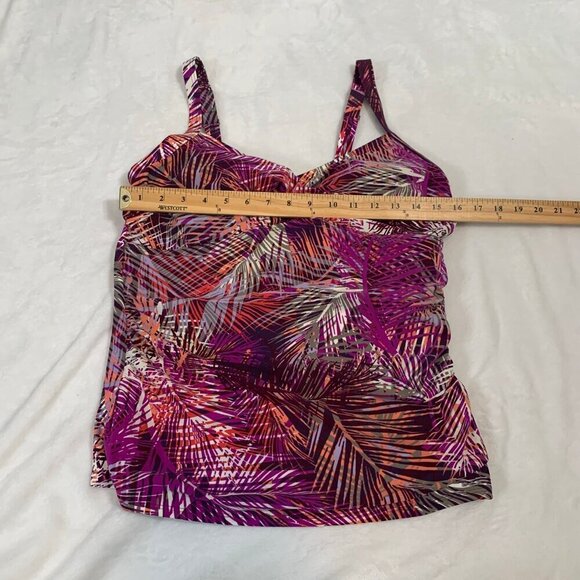 L.L. Bean purple jungle floral lined cups tankini swimsuit top - Picture 8 of 9